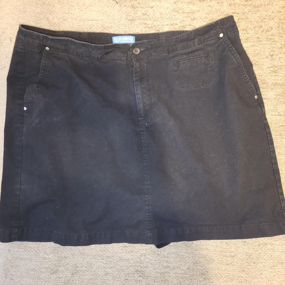 Dockers Black Skort